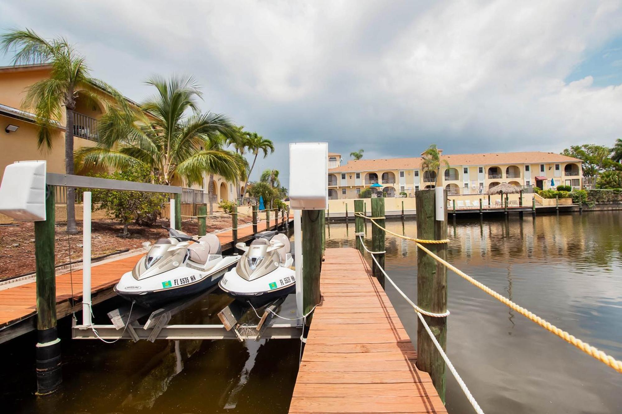 Oyo Waterfront Hotel- Cape Coral Fort Myers, Fl Exterior photo