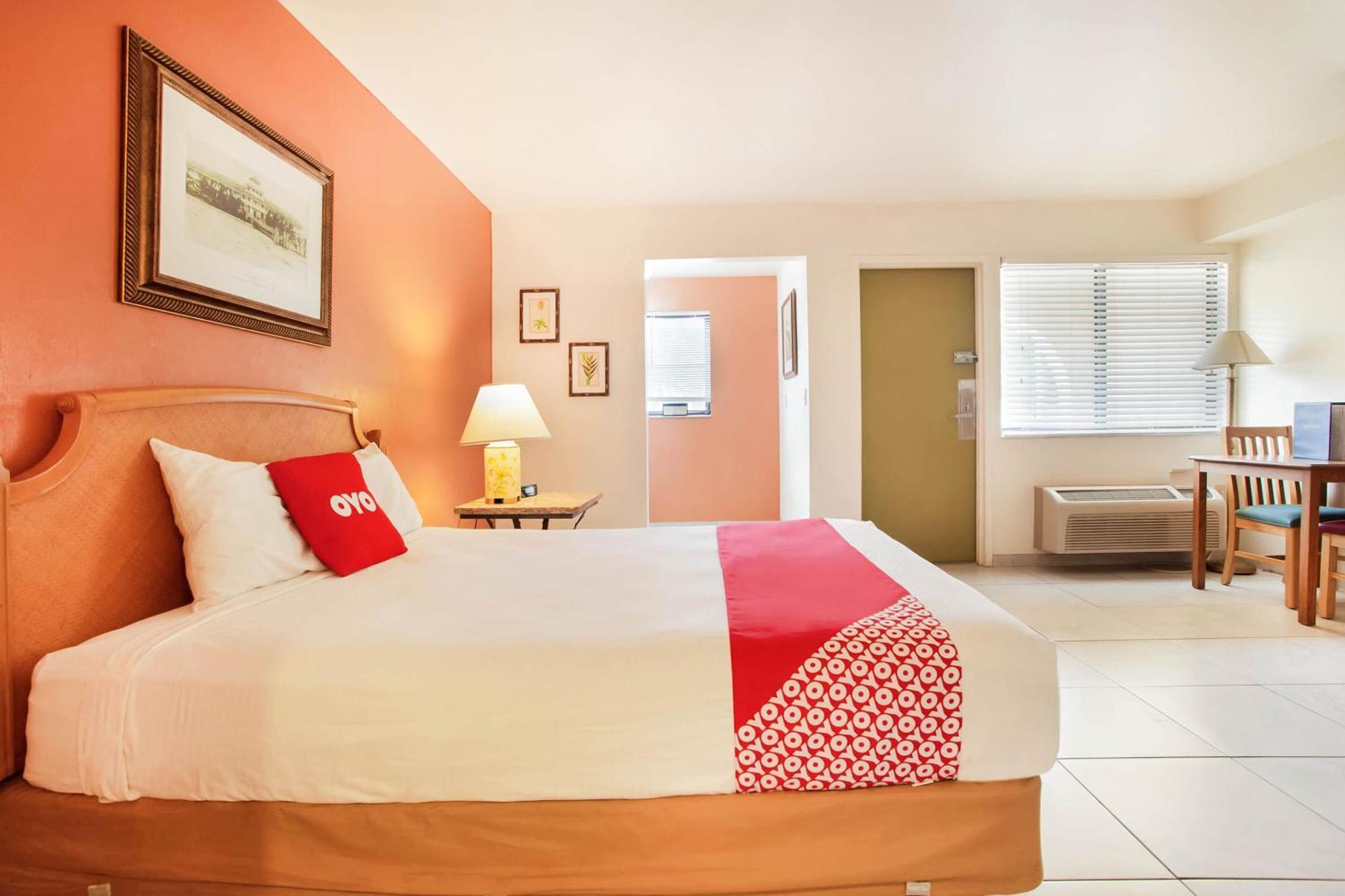 Oyo Waterfront Hotel- Cape Coral Fort Myers, Fl Exterior photo