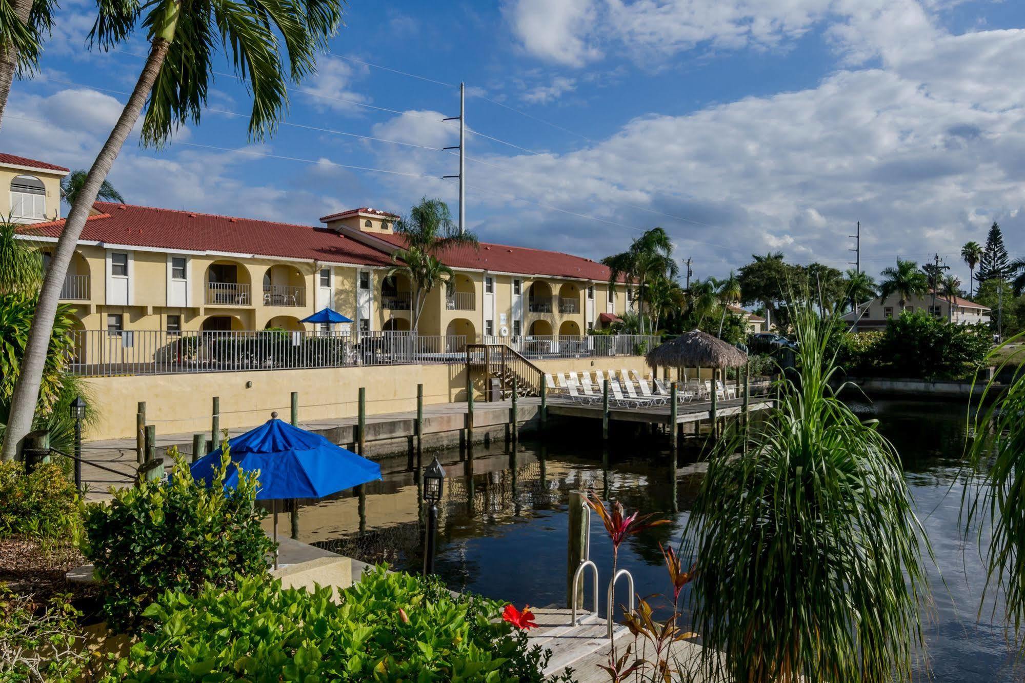 Oyo Waterfront Hotel- Cape Coral Fort Myers, Fl Exterior photo